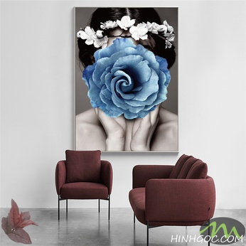 Portrait of a girl and a blue rose - HG112