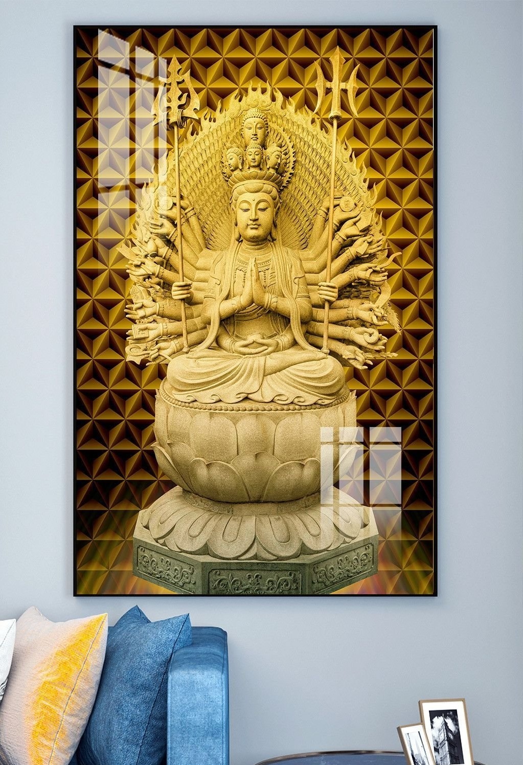 File of a thousand-handed mandarin Buddha statue - PH0005